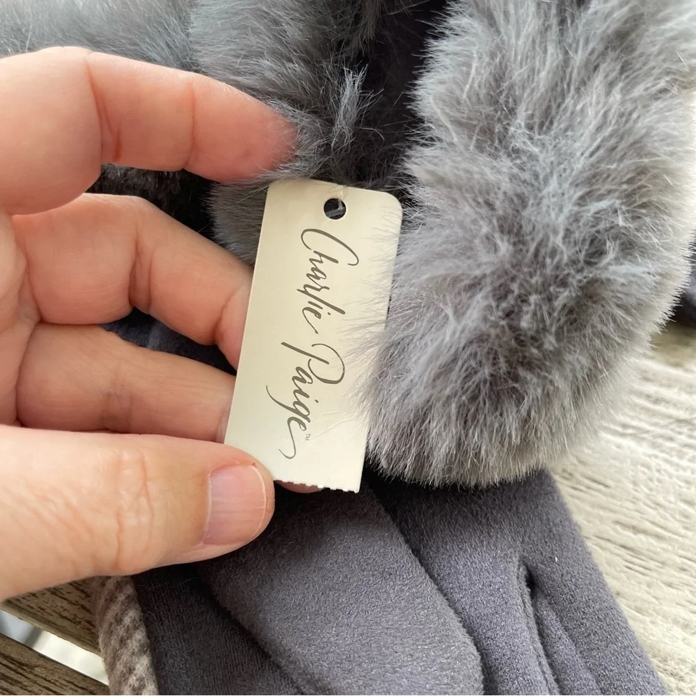 Charlie Paige Gray Fur-Trimmed Herringbone Technology Friendly Gloves NWT
